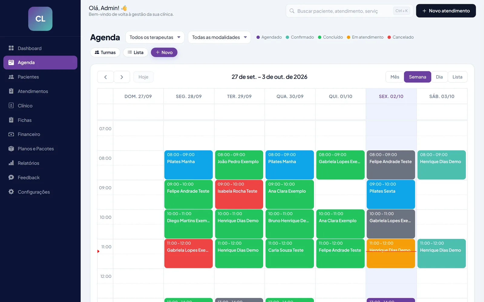 Agenda semanal do sistema de gestão de clínica, com dados de demonstração
